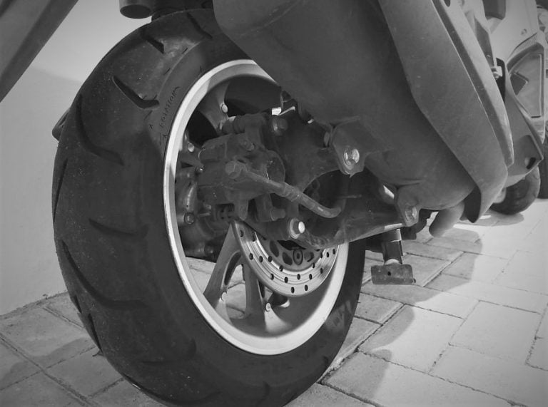 Biaya Cat Velg Motor Terbaru dan Faktor yang Mempengaruhinya