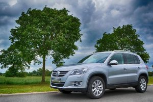 cara cat warna silver metalik