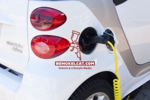 Mobil listrik wuling