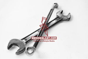 Alat Bengkel dan Fungsinya: Peralatan Kunci Otomotif