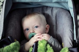 Fitur Baby Car Seat dan Rekomendasi Merek Terbaik
