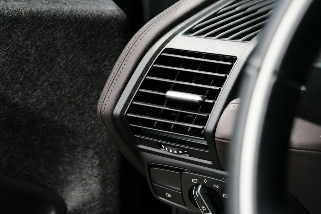 Function of Car Air Conditioning System
