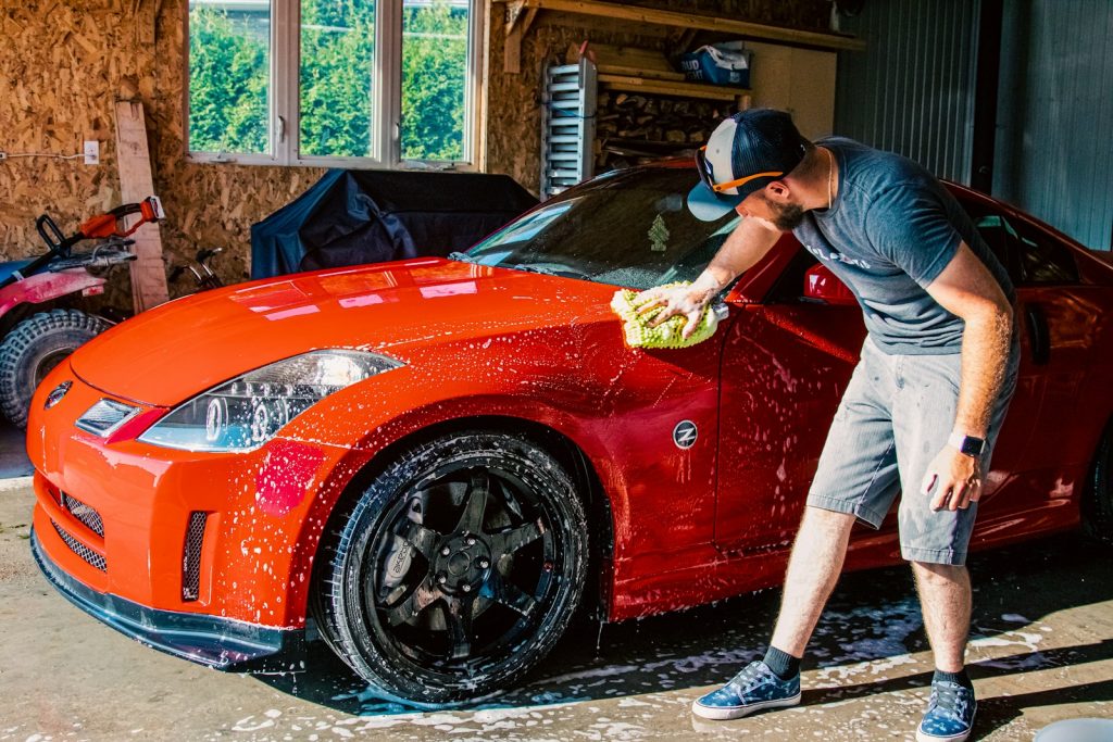 how to wash car without damaging paint